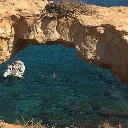 Сasa de vacaciones Unique Luxurious Ayia Napa