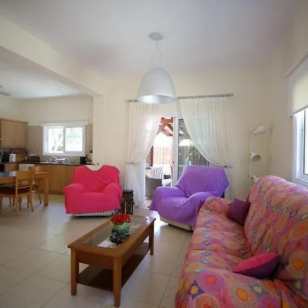 Unique Luxurious בית נופש איה נאפה